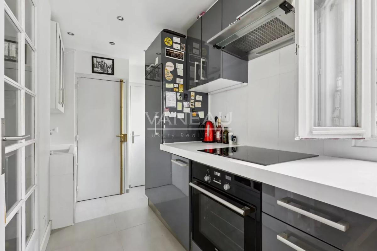 Paris 4e - Places des Vosges - Charmant studio ensoleillé et cal