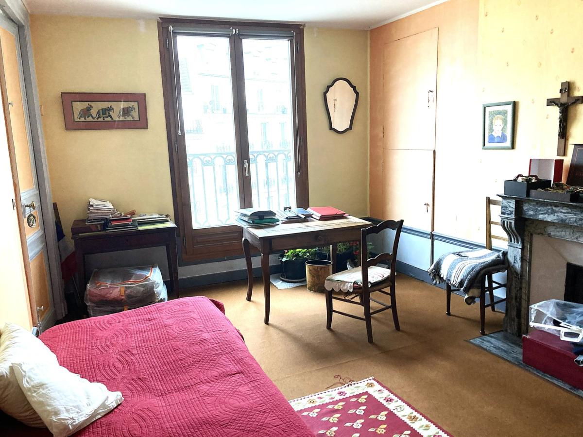 PARIS 9e - Grand Appartement - 230 m² - 5 chambres -