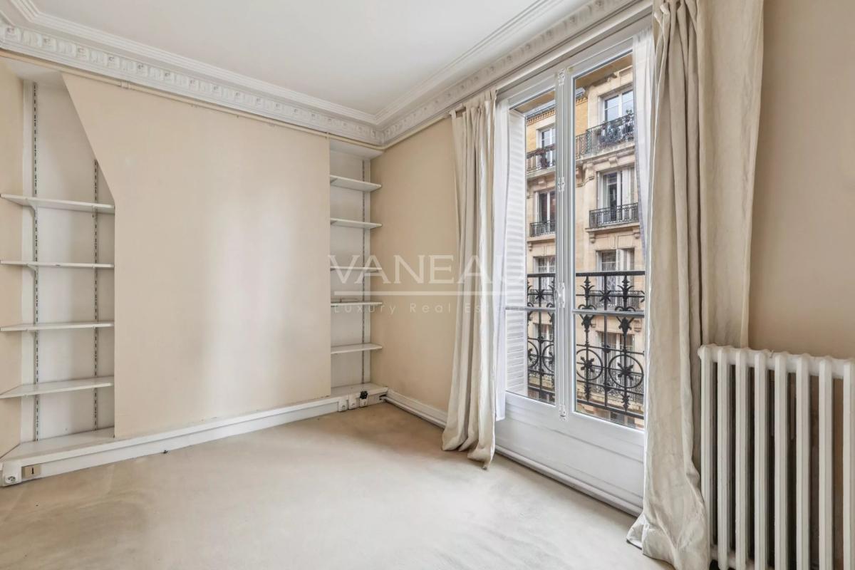 Paris XVe - Sèvres Lecourbe : Appartement trois pièces en étage 