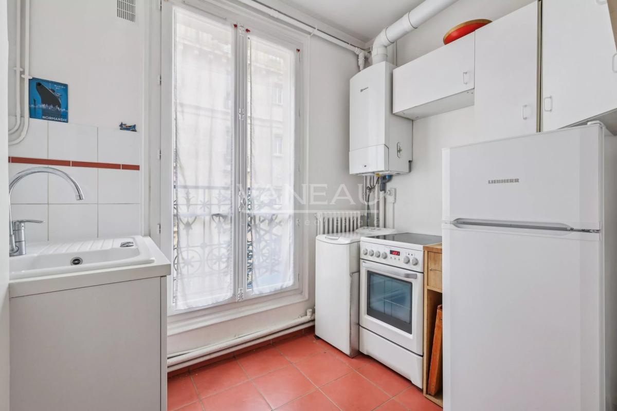 Paris XVe - Sèvres Lecourbe : Appartement trois pièces en étage 