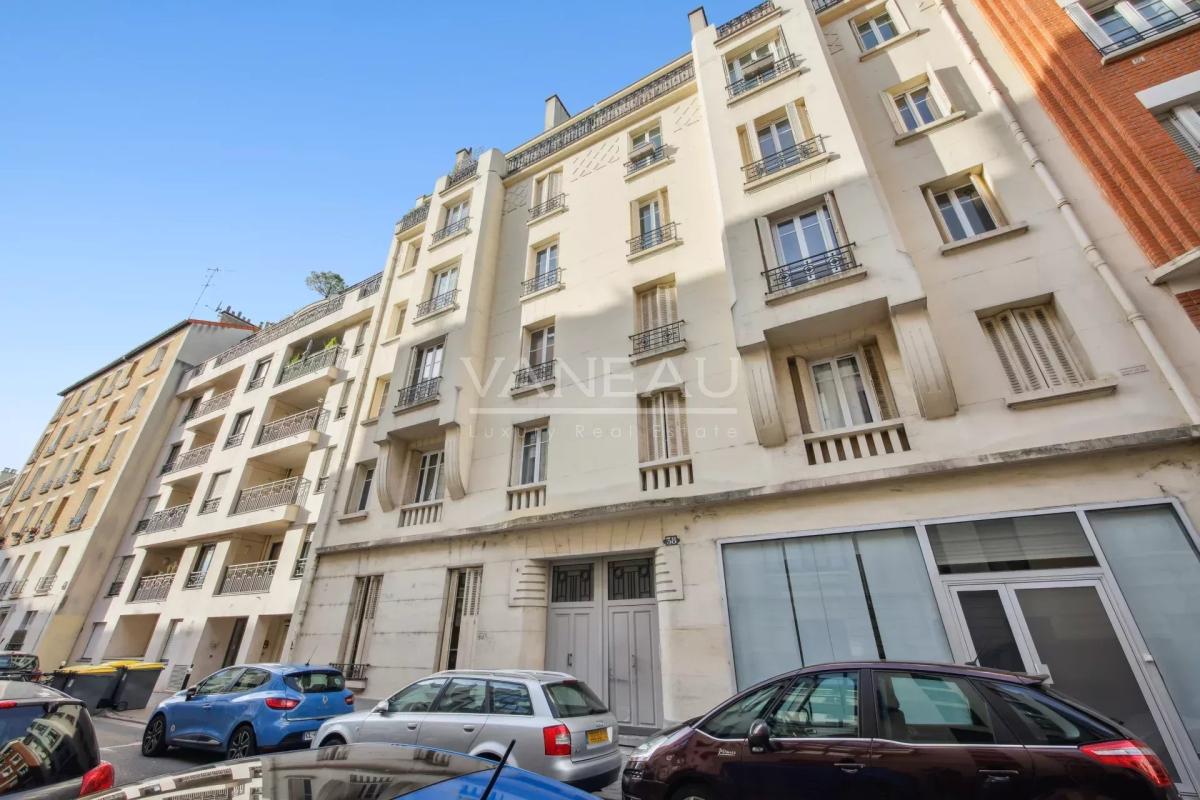 Boulogne - En étage avec ascenseur - Charme de l'ancien