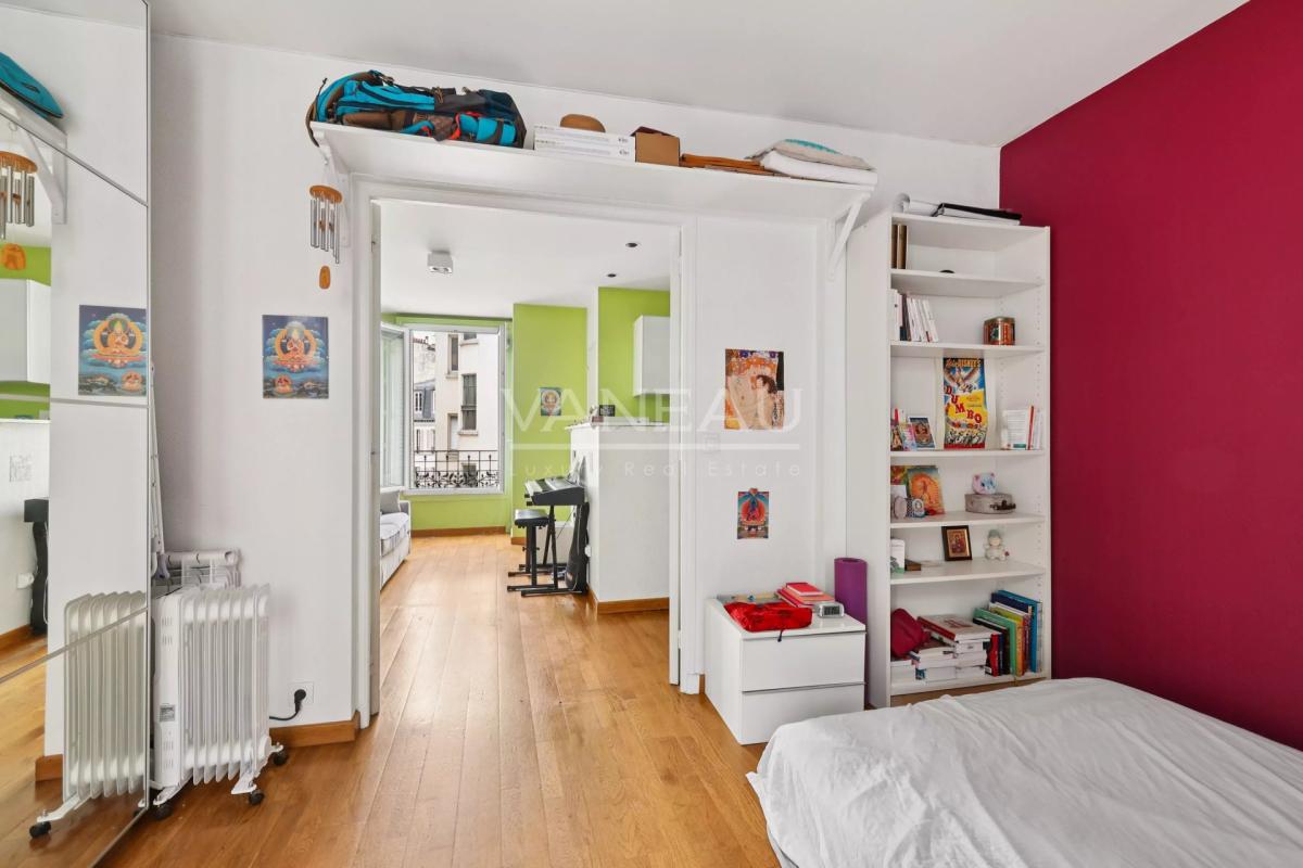 PARIS XVe - Place du General Beuret - Appartement deux pièces en