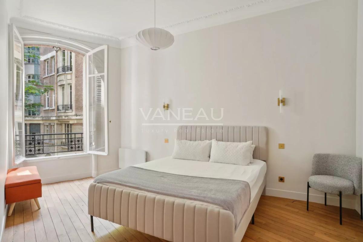 Paris XVIe-Trocadéro-Superbe appartement de 7 pièces prêt à vivr