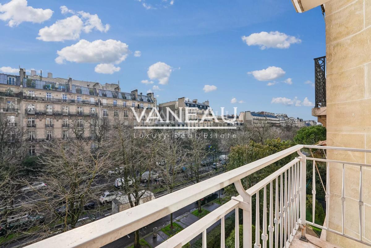 Paris XVIe- Georges Mandel - Pied à terre avec balcon