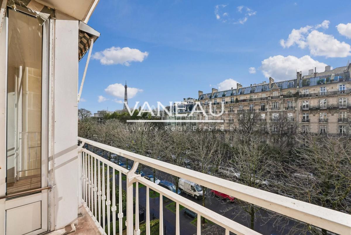 Paris XVIe- Georges Mandel - Pied à terre avec balcon
