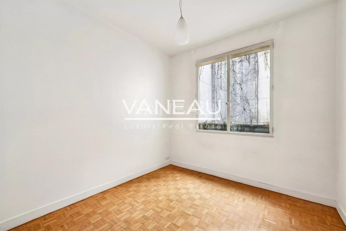 Paris XVIe- Georges Mandel - Pied à terre avec balcon