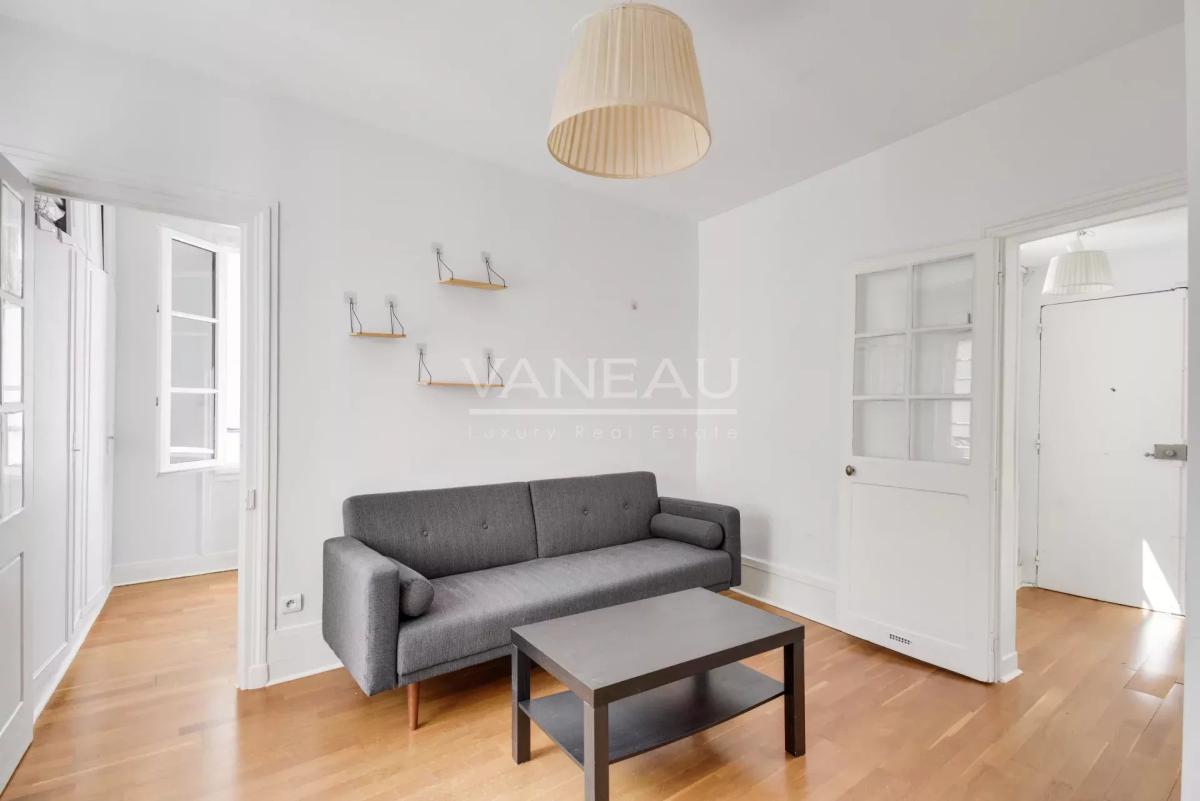 PARIS 7 - Le Bon Marché - dernier étage - une chambre