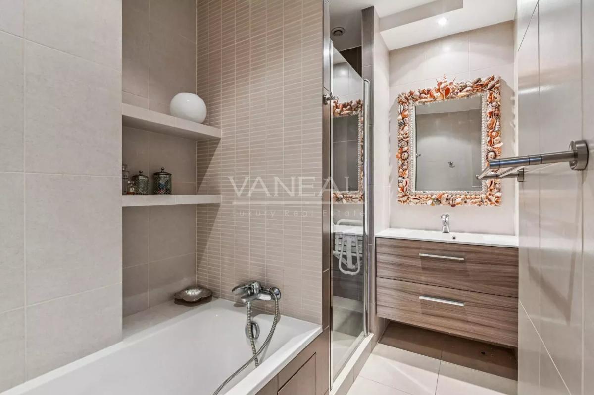 Paris VIIème - VUES JARDINS - 3/4 chambres