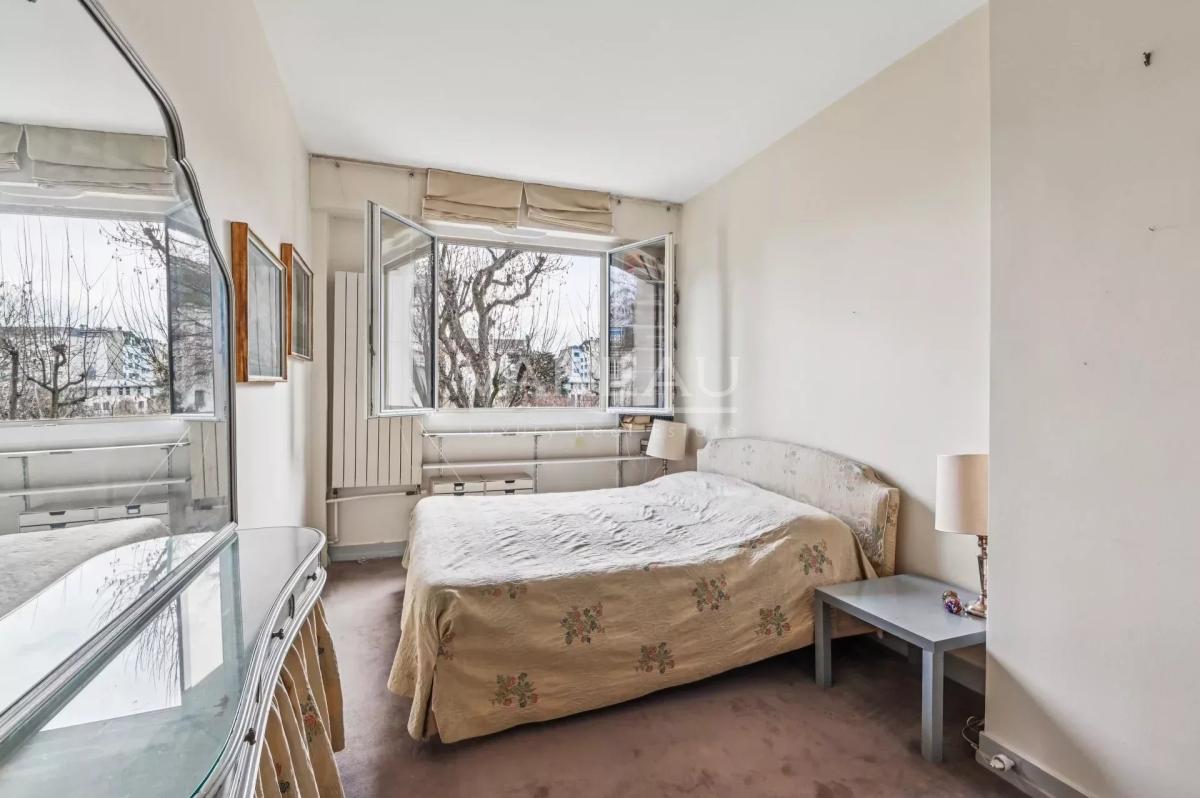 Paris VIIème - VUES JARDINS - 3/4 chambres