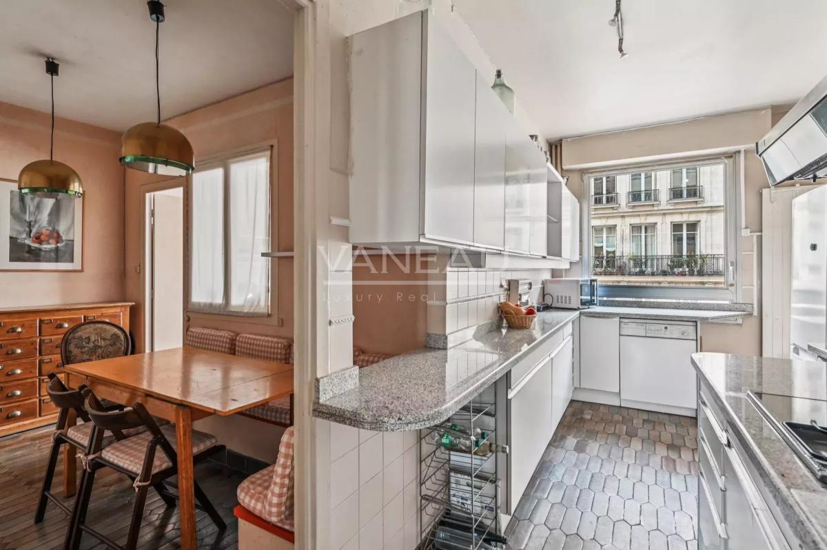 Paris VIIème - VUES JARDINS - 3/4 chambres