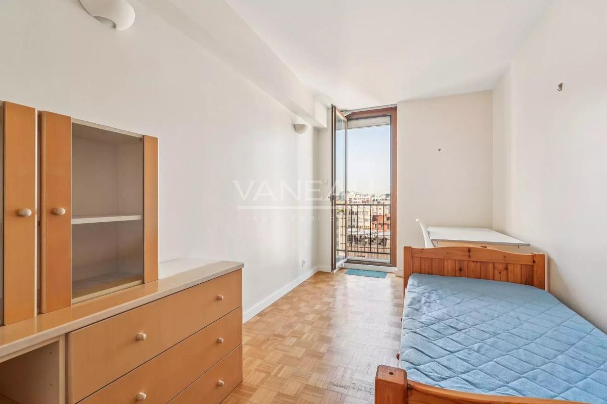 Paris 15ème - 4 pièces étage élevé - Vue dégagée