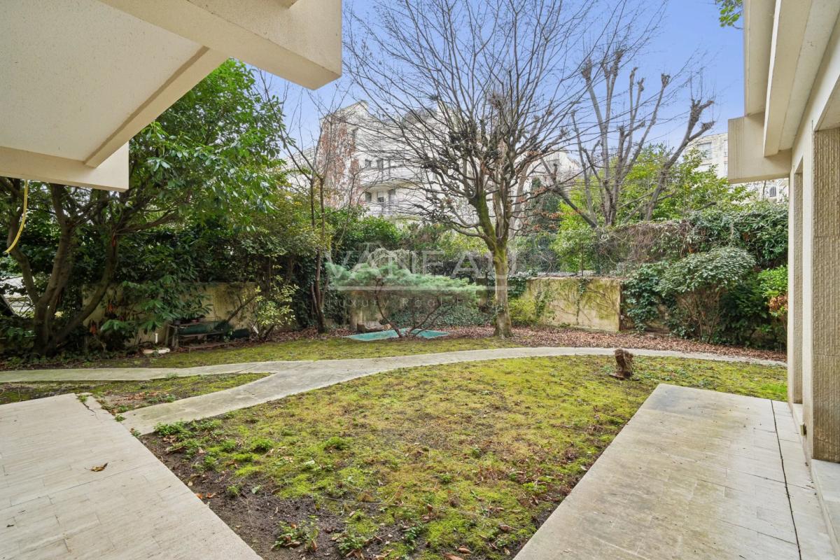 Appartement 6 pièces - 3 chambres  - Jardin 180 m²