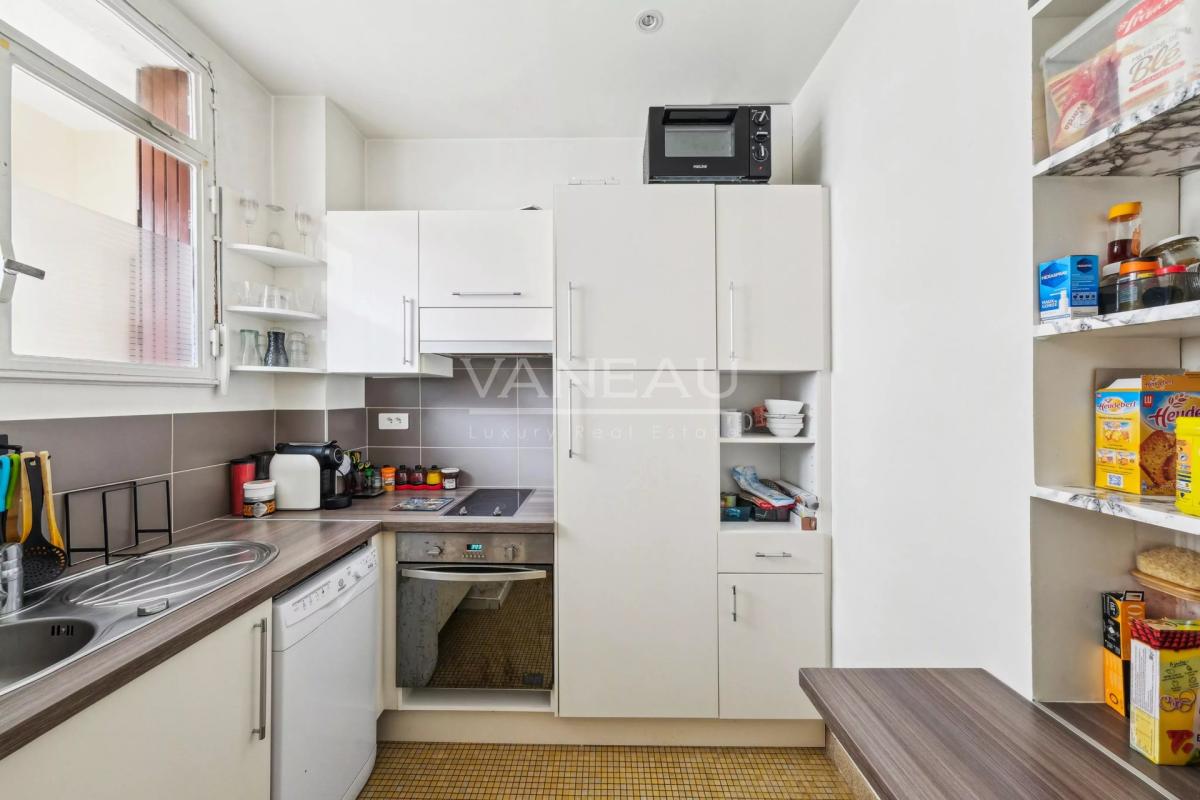 Boulogne  -  Porte de Saint Cloud  -  Grand studio vendu loué -