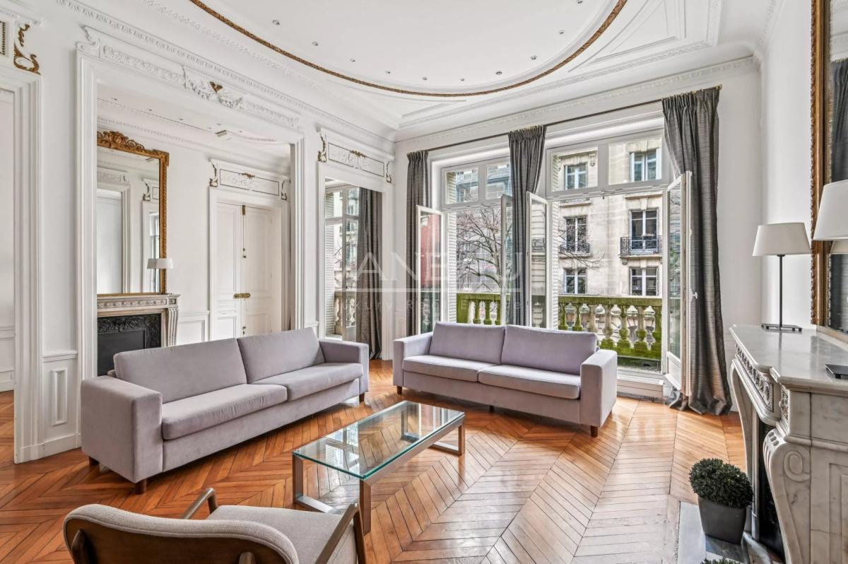 Paris  XVI  - Jasmin - Appartement familial et de réception - Qu