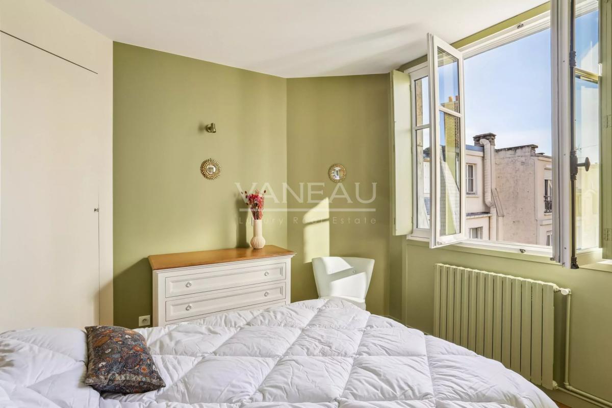 PARIS VIIe - LA TOUR MAUBOURG - PROCHE RUE CLER