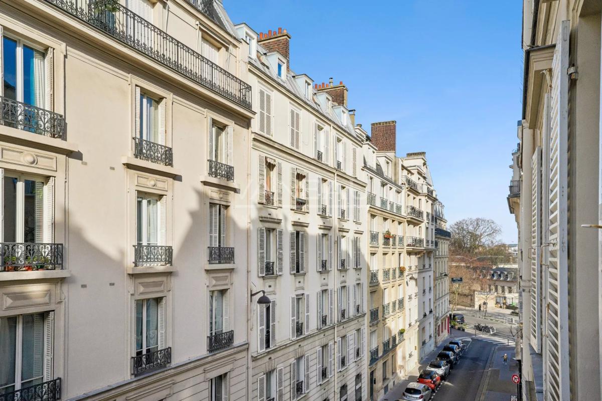 Exclusivité - Paris VIIe - Invalides Tour Maubourg