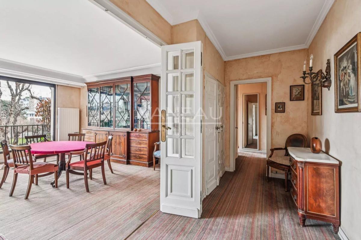 Paris VIIème - VUES JARDINS - 3/4 chambres