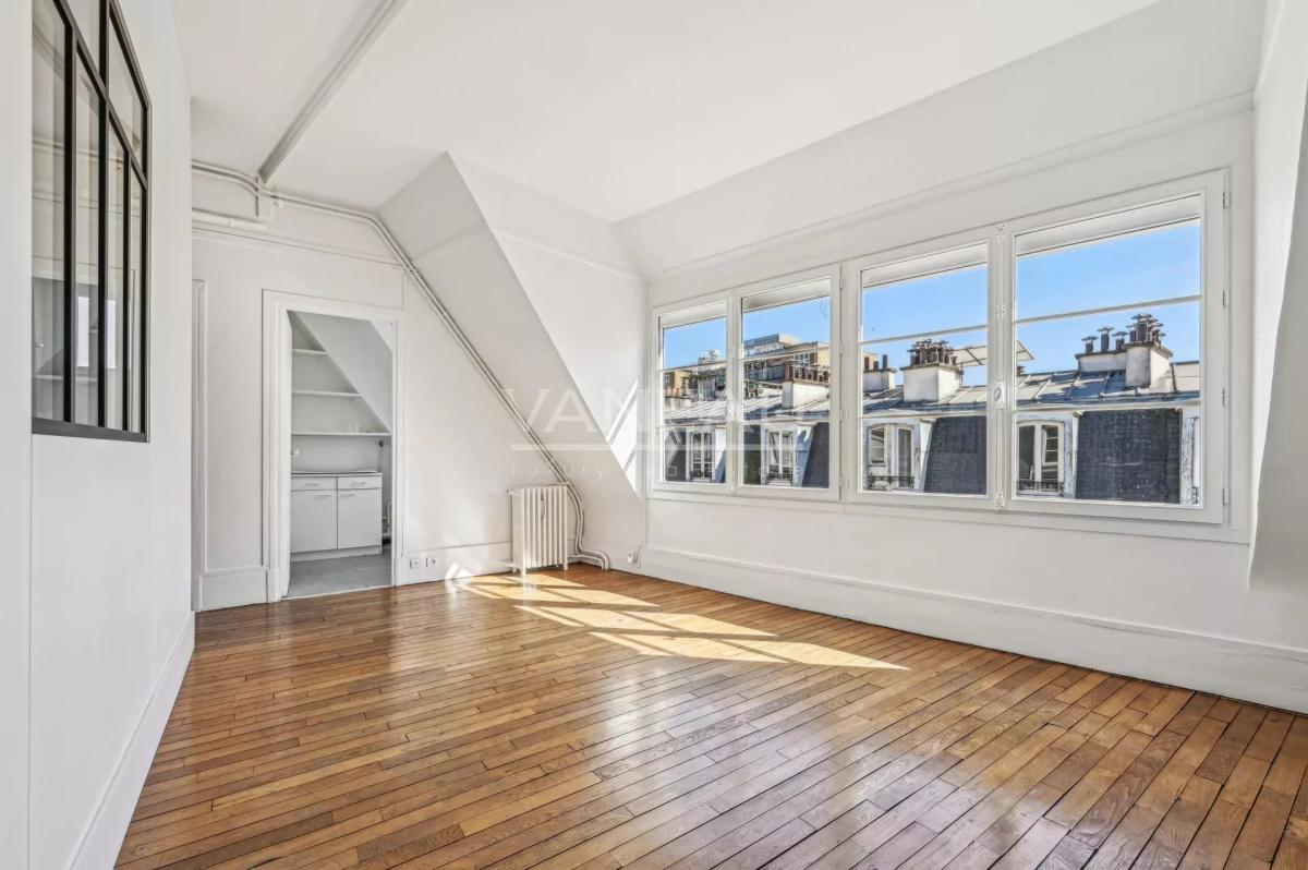 Paris XVe - Sèvres Lecourbe - Appartement lumineux en étage élev