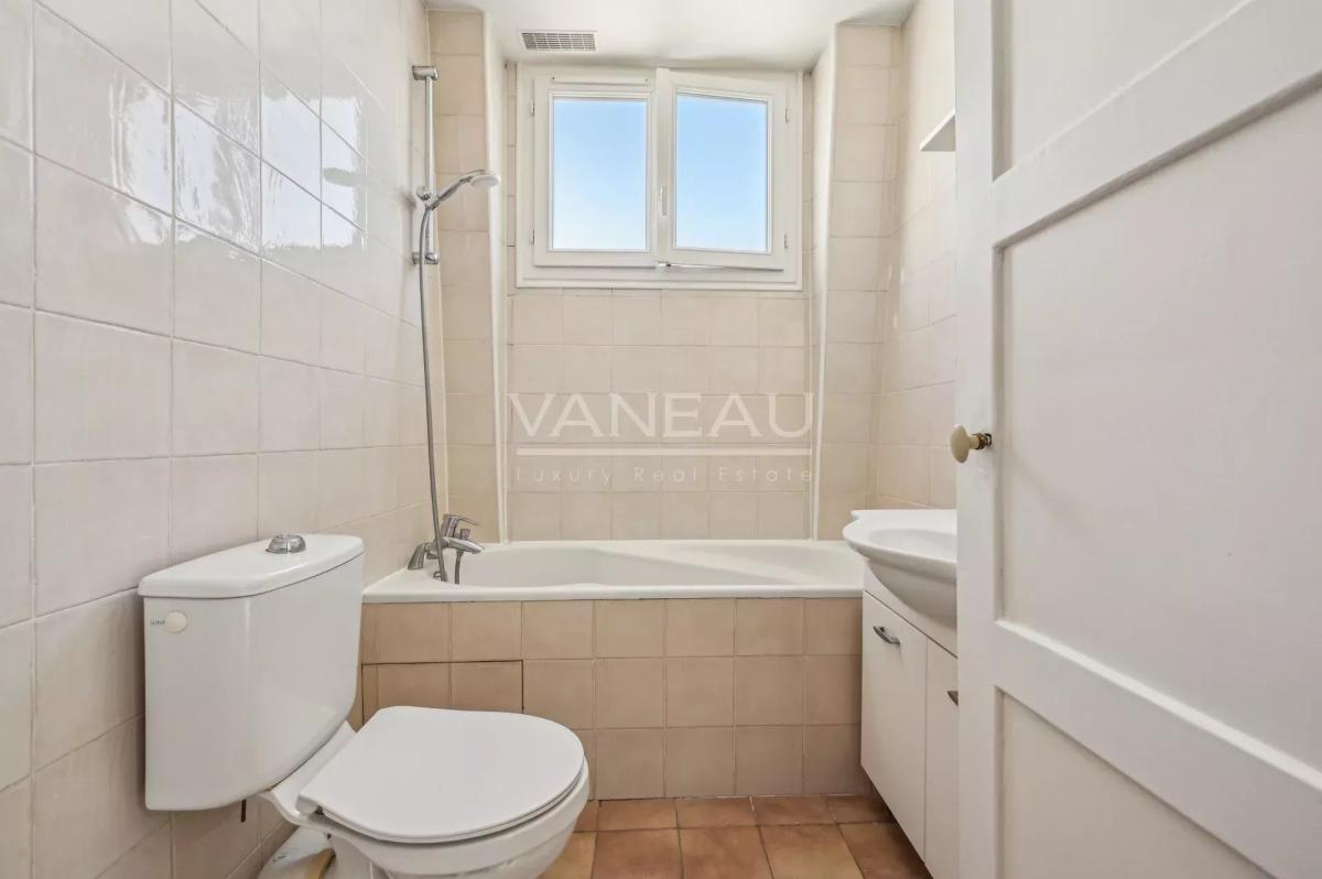 Paris XVe - Sèvres Lecourbe - Appartement lumineux en étage élev