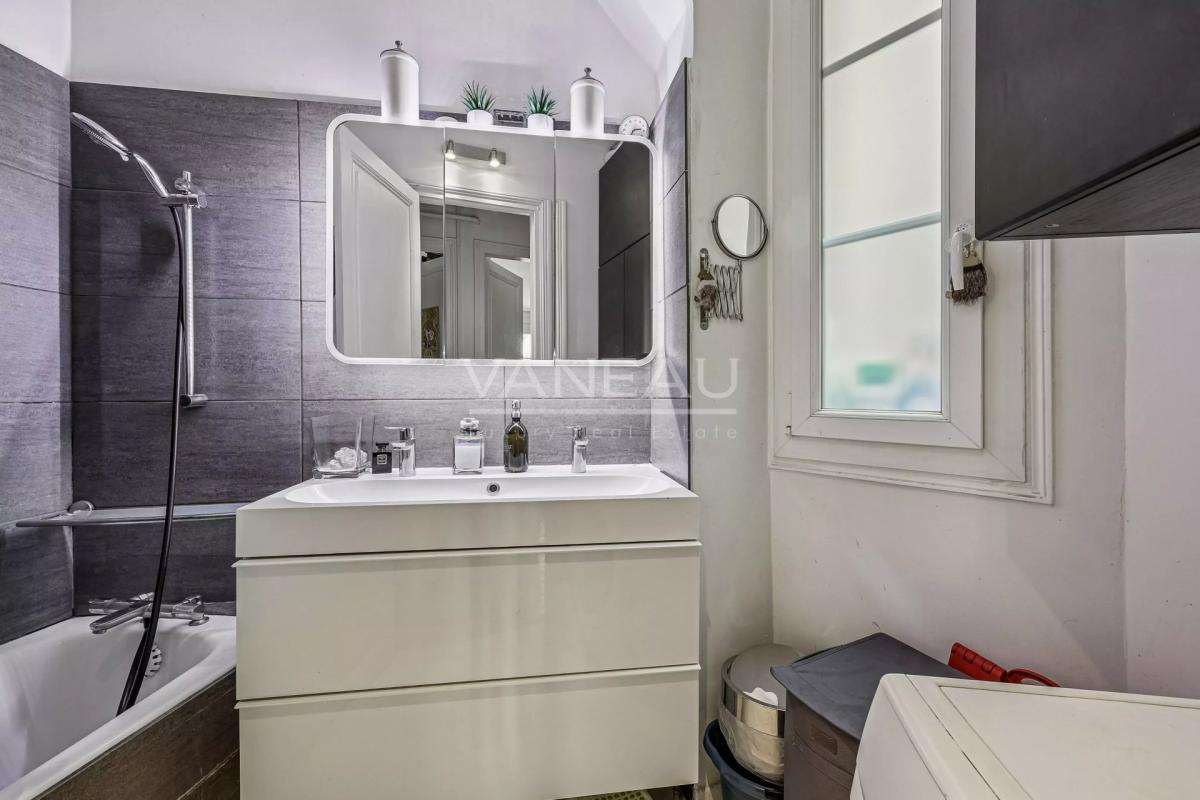 Paris XVe - Croix Nivert : Appartement quatre pièces, charme de 