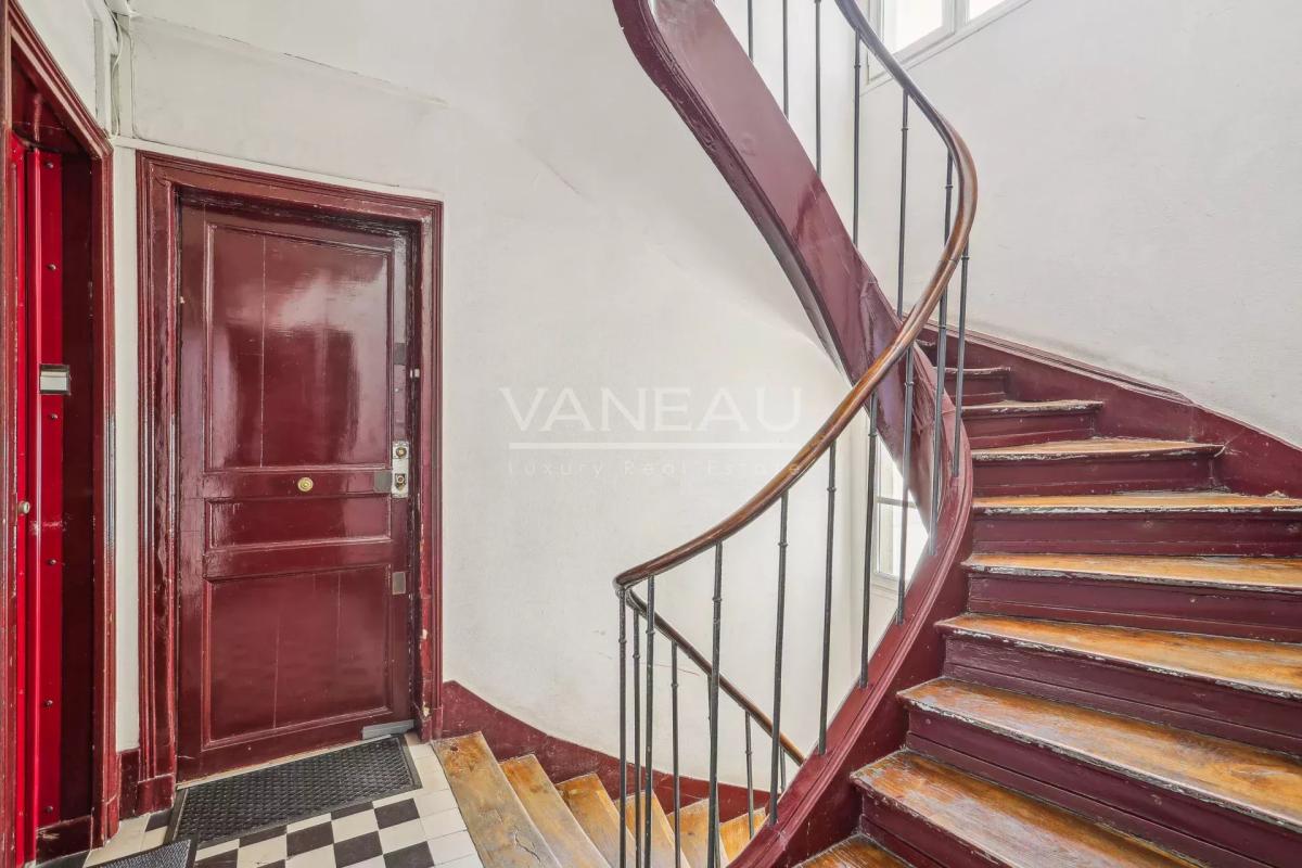 Paris XVIIe  Villiers / Levis - Grand studio de 30 m2