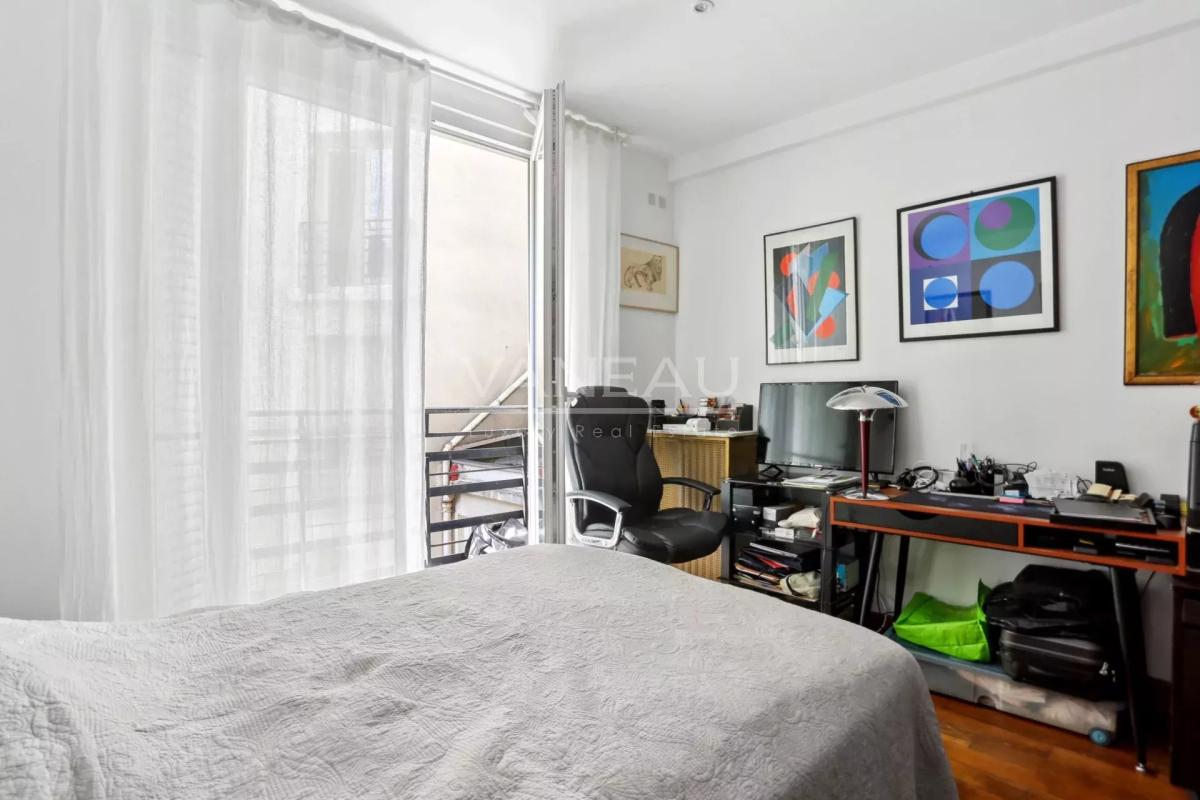 PARIS XVIe - Bel ancien avec ascenseur