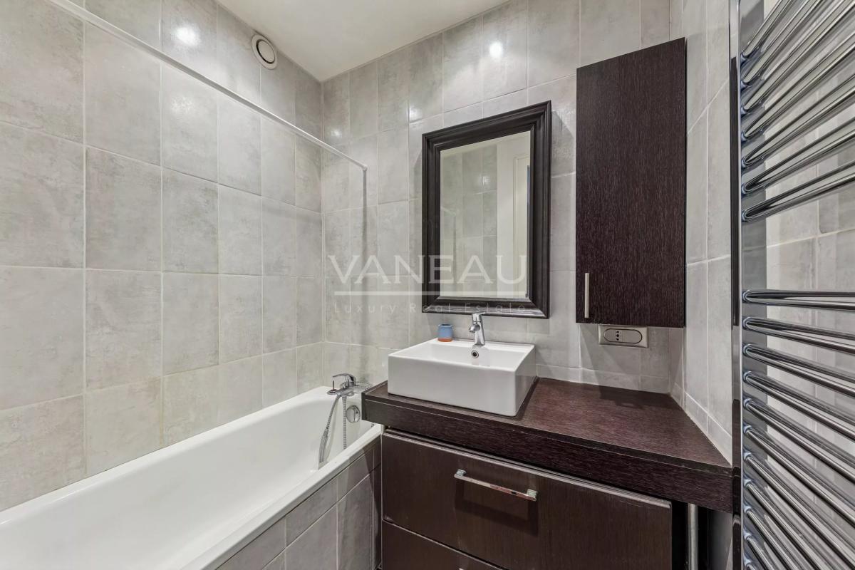 Thiers/Victor Hugo : deux pièces en dernier étage