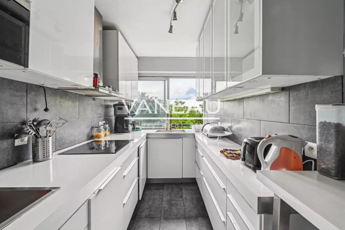 PARIS XVI - LANNES - DUFRENOY - Appartement familial avec vue dé