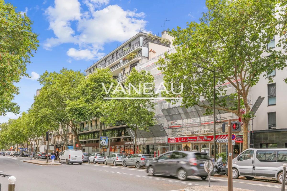 Deux pièces avec balcon exposé sud - immeuble moderne