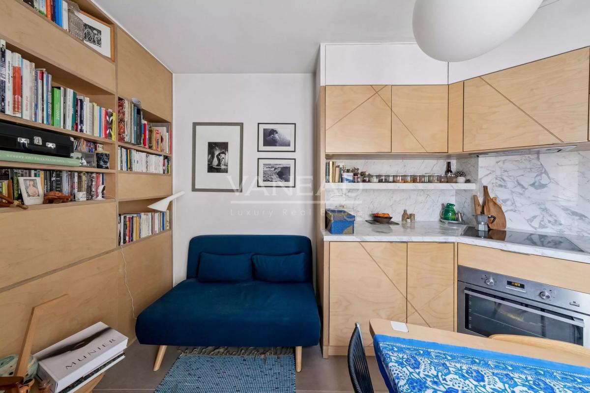 Charmant deux pièces refait à neuf – Etage élevé – Paris 10ᵉ