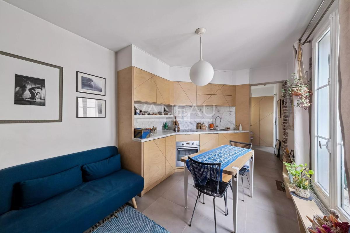 Charmant deux pièces refait à neuf – Etage élevé – Paris 10ᵉ