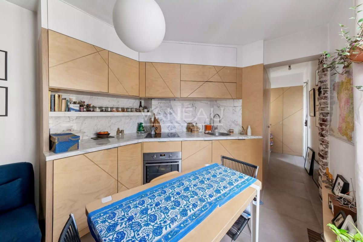 Charmant deux pièces refait à neuf – Etage élevé – Paris 10ᵉ