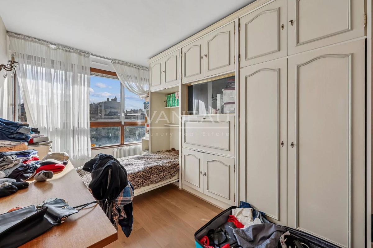 Paris 15ème Félix Faure / Charles Michels - 4 pièces traversant 