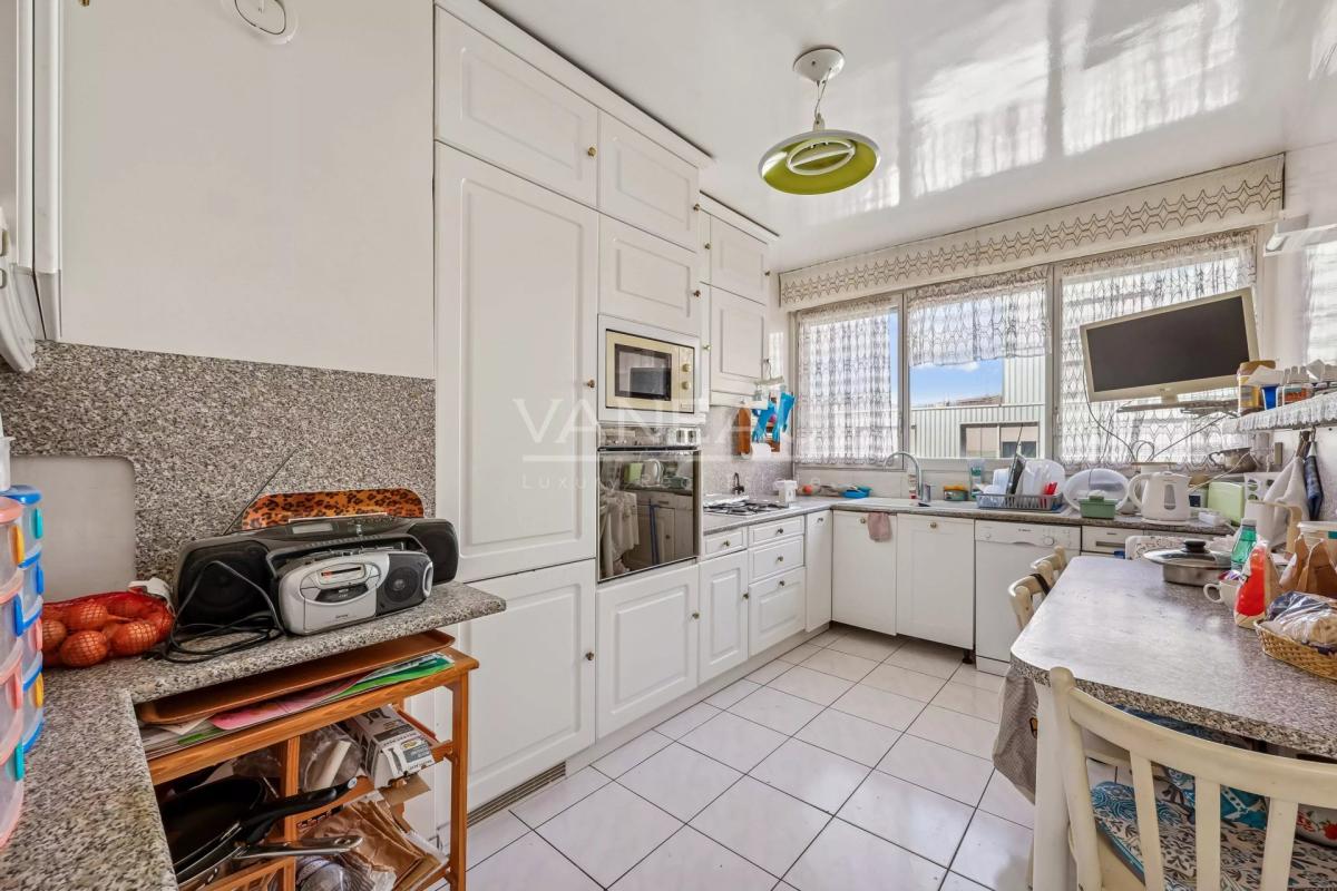 Paris 15ème Félix Faure / Charles Michels - 4 pièces traversant 