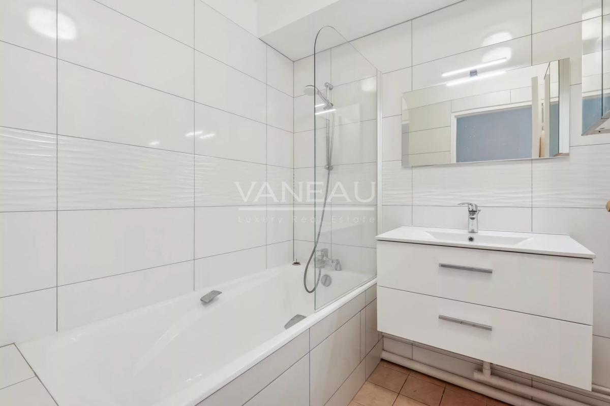 Paris XVIe - Ranelagh - Duplex en dernier étage - Terrasses et v