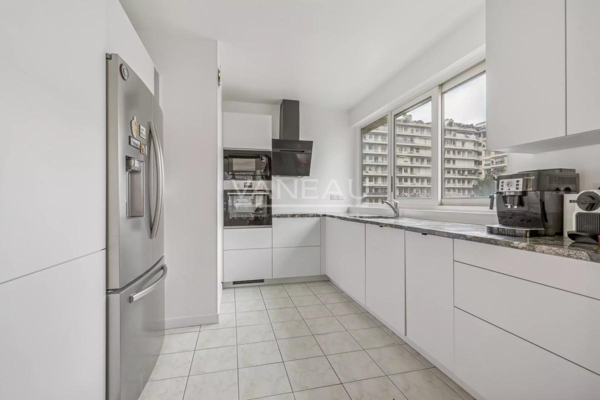 Paris XVIe - Ranelagh - Duplex en dernier étage - Terrasses et v