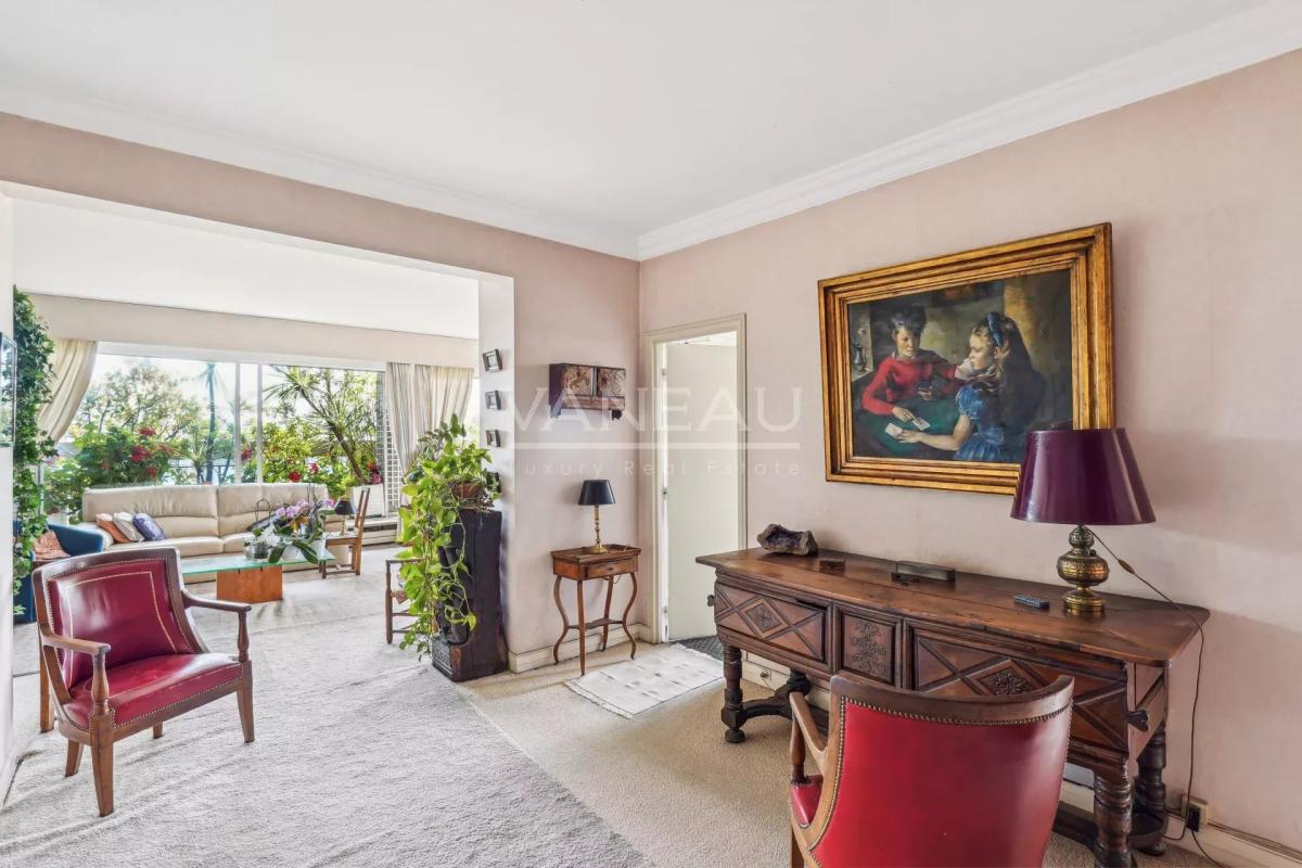 Paris XIVe – dernier étage avec terrasse panoramique