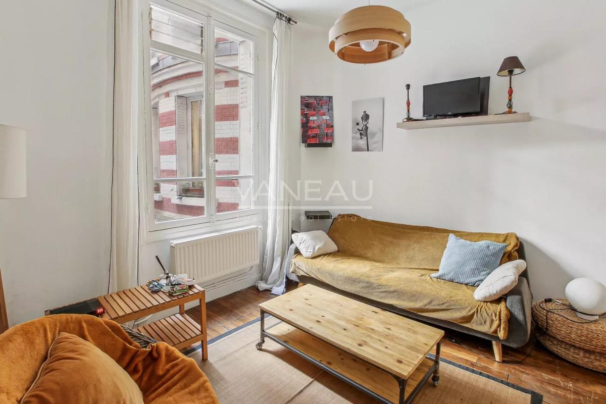 PARIS XIIe - Aligre / Gare de Lyon - Deux pièces calme beaux vol