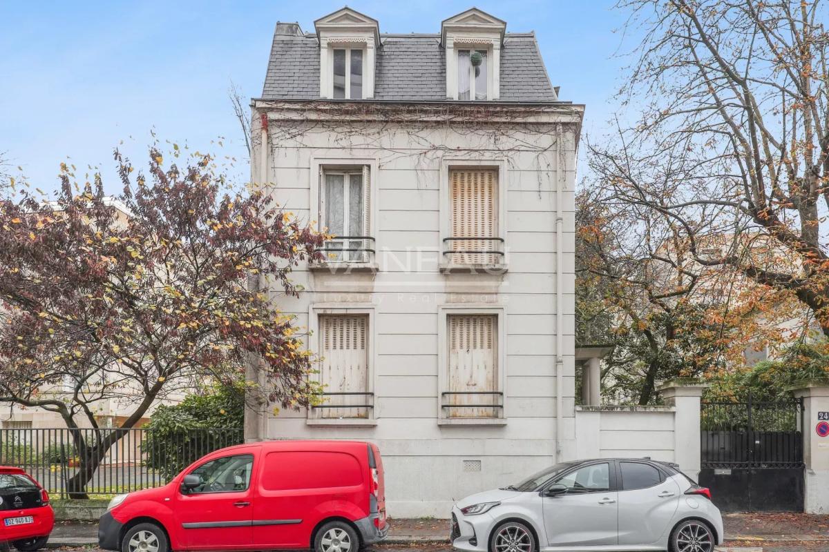 Paris XIIe - Bel-Air - Hôtel particulier avec jardin de 280 m2