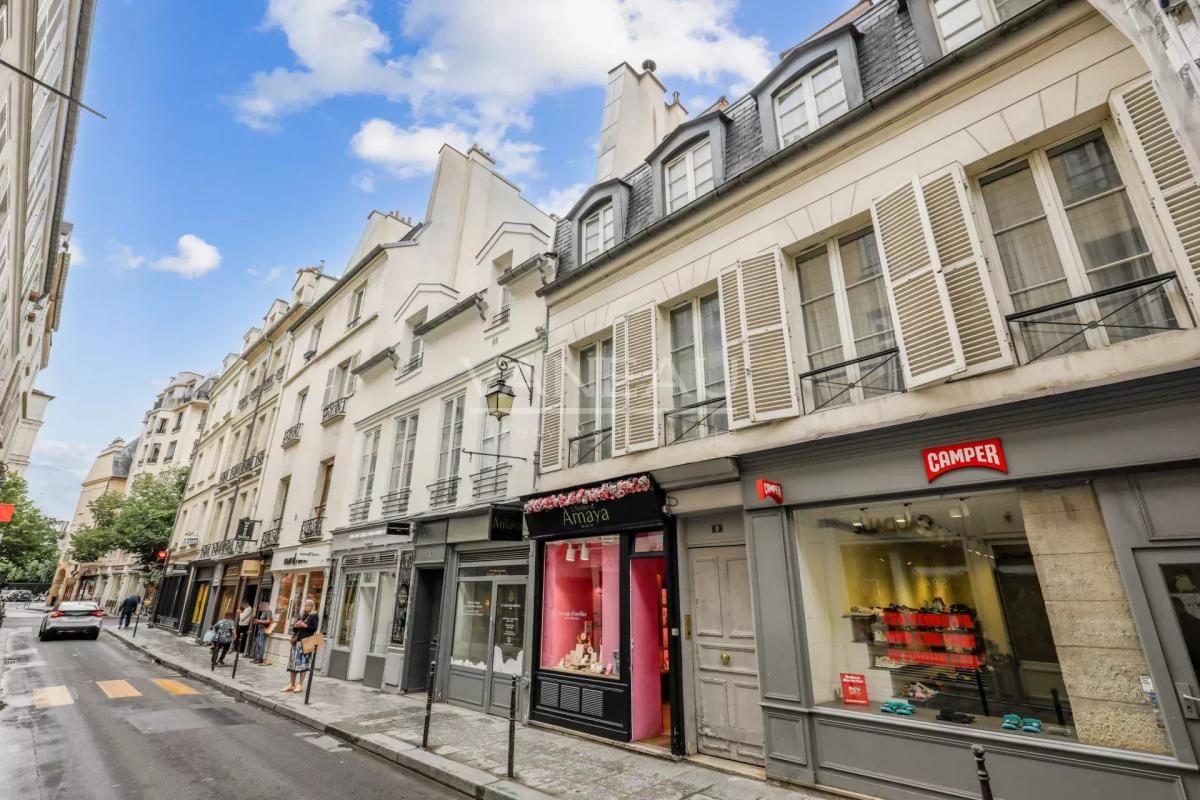 Paris 4e - Places des Vosges - Charmant studio ensoleillé et cal