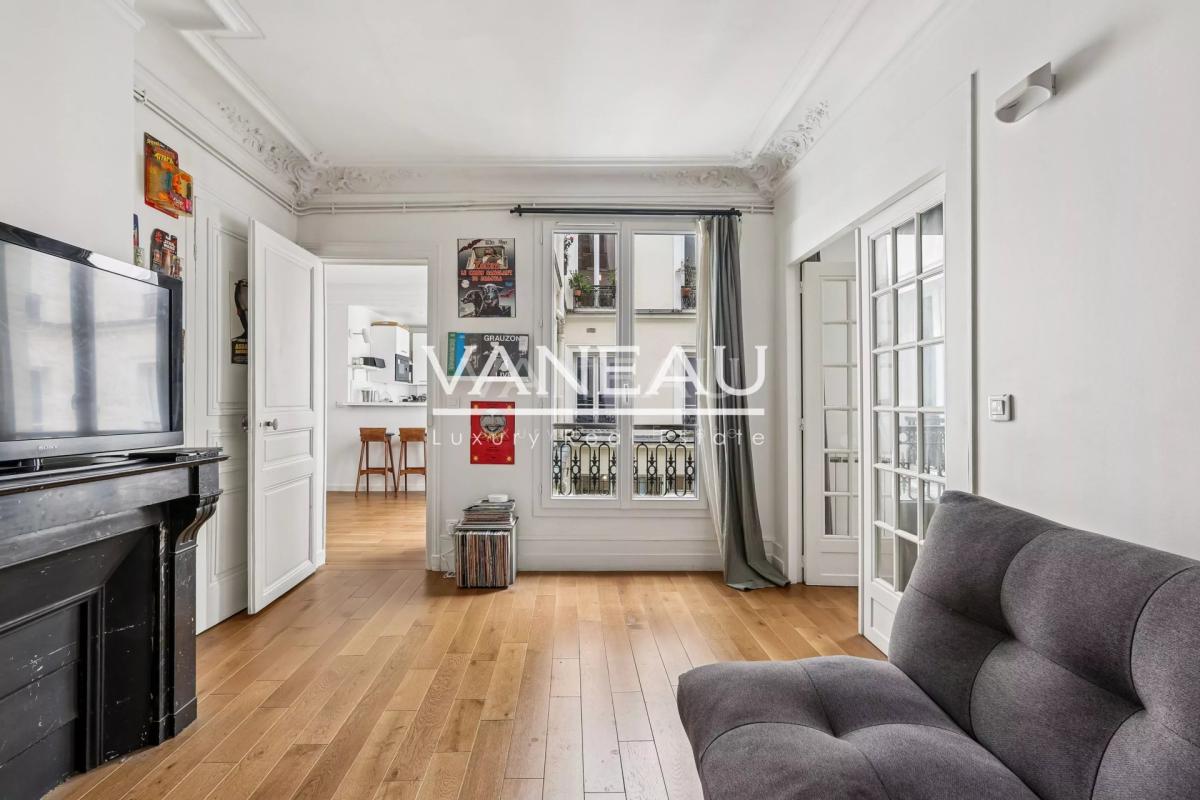 Paris Xe - Rue Beaurepaire - Beau 3 pièces classique en parfait 