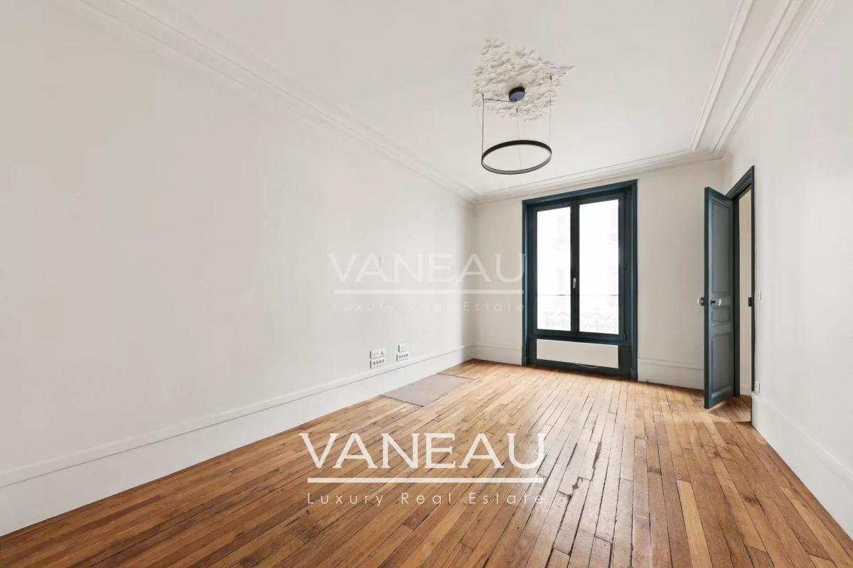 Paris 6ème Sèvres-Babylone 5 pièces