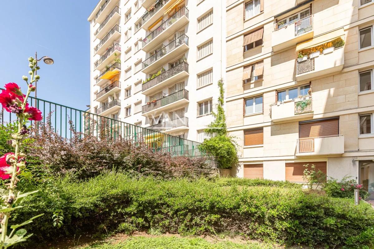 Paris 15e  Lourmel - 4 pièces sur jardin baigné de soleil !