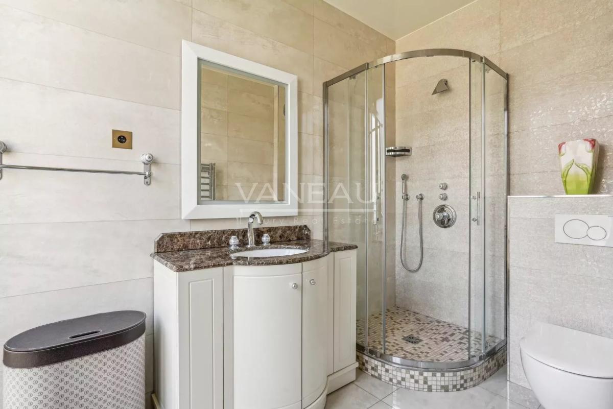 Paris XVIIe - Courcelles / Ternes - Appartement familial de 150m