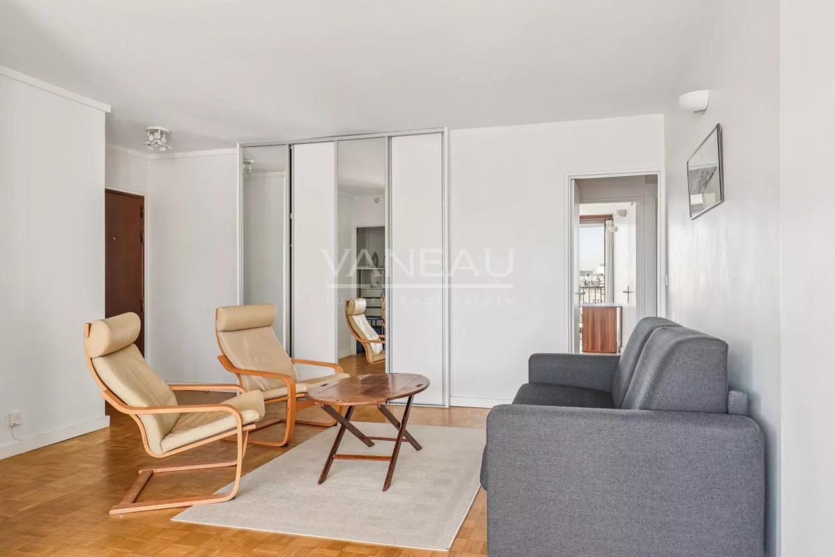 Paris 15ème - 4 pièces étage élevé - Vue dégagée