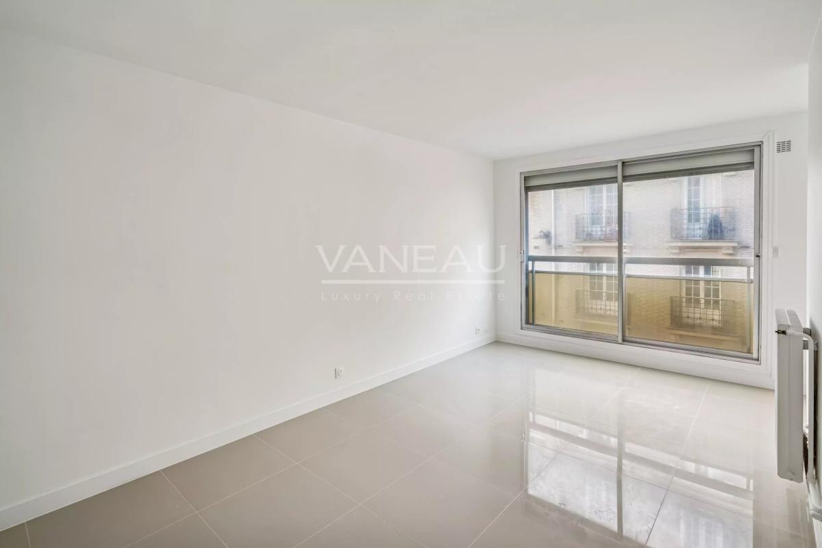 Paris XXème - Place Edith-Piaf - Studio idéal comme investisseme