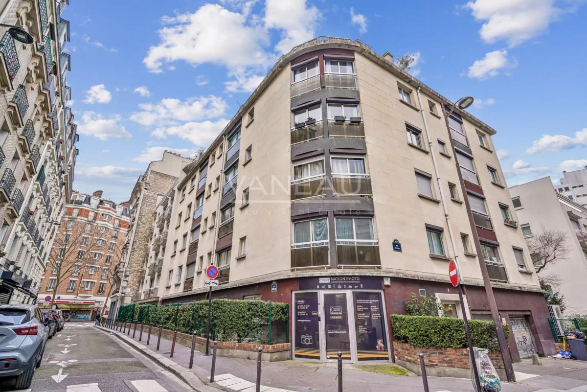 Paris XXème - Place Edith-Piaf - Studio idéal comme investisseme