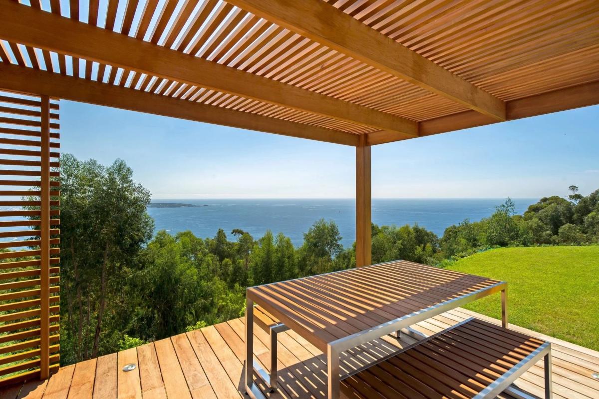 SUPER CANNES  VILLA CONTEMPORAINE VUE MER A VENDRE