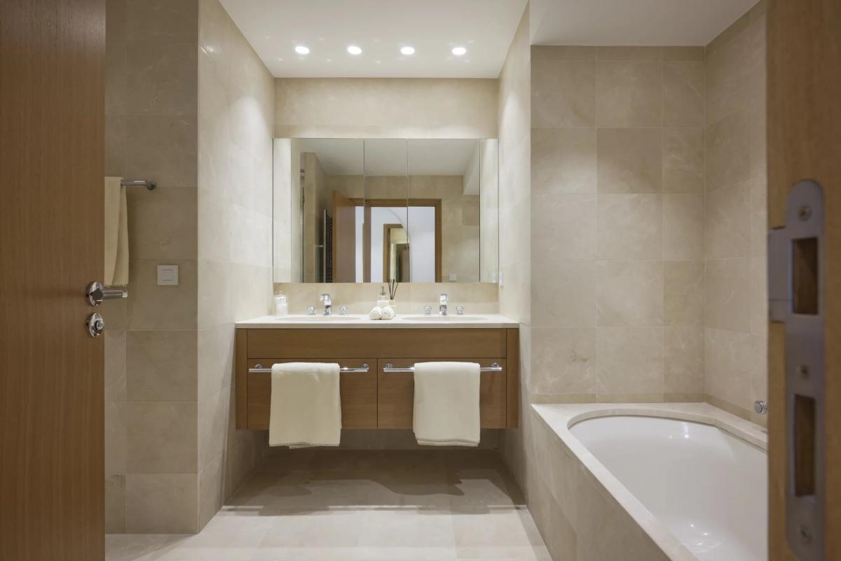 Cannes Croisette - Appartement 3 pièces rénové vue mer à vendre