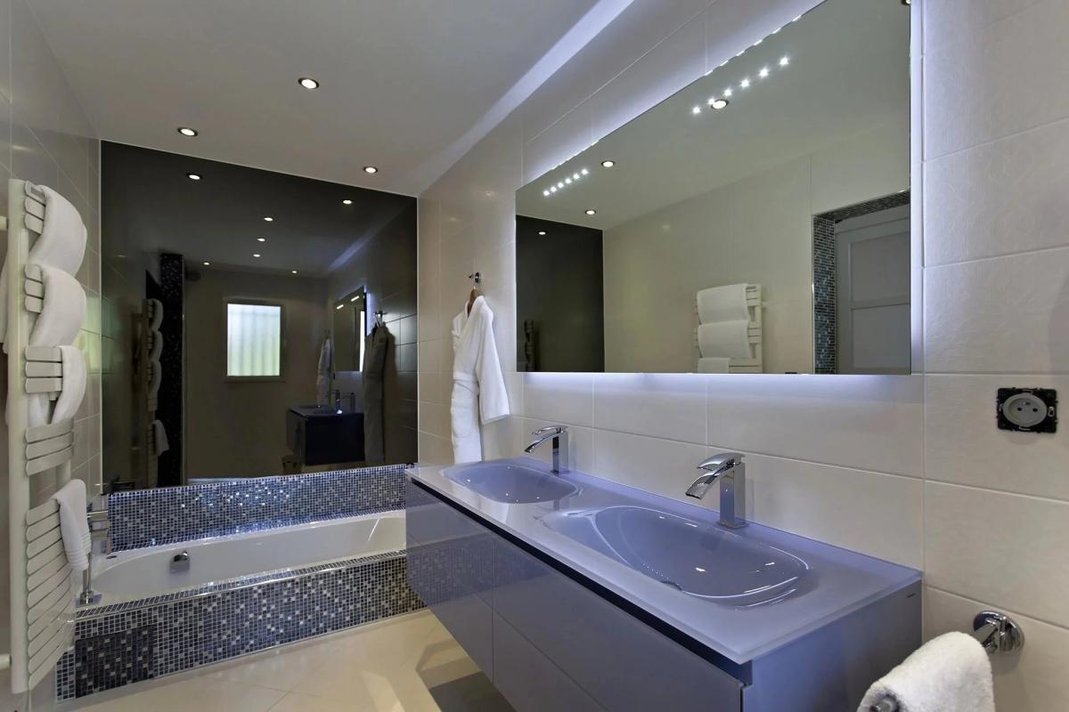 OFF MARKET A VENDRE - HAUTEURS DE CANNES – 15M CROISETTE